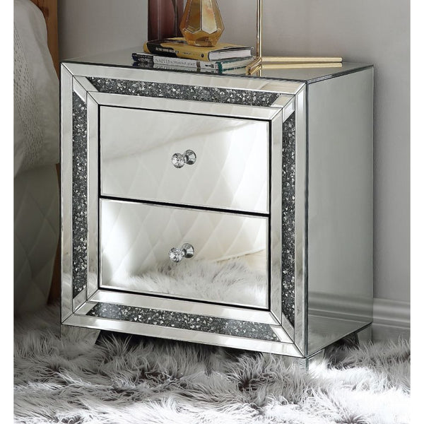 ACME Noralie Mirrored & Faux Diamonds Accent Table Model 97647