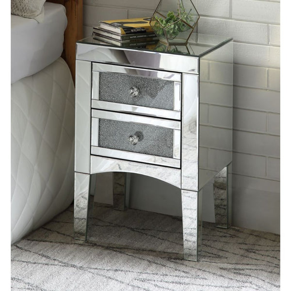 ACME Noralie Mirrored & Faux Diamonds Accent Table Model 97651