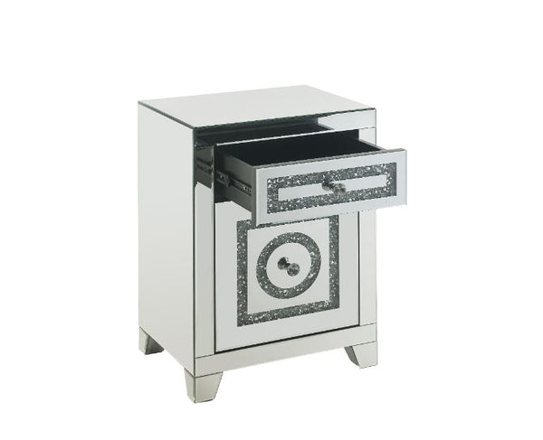 ACME Noralie Mirrored & Faux Diamonds Accent Table Model 97934