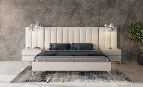 Nova Domus Angela Eastern King Italian Modern White Eco Leather Bed With Nightstands And Wings Model VGACANGELA-SET-WINGS-EK