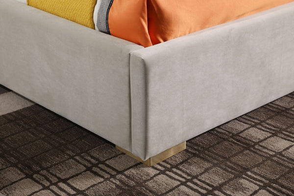 Modrest Eldora Glam Beige Velvet And Brushed Brass Bed Model VGVCBD1900-19