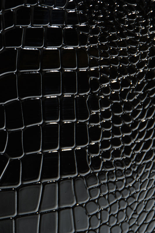 A&X Emphasis Black Crocodile Chest Model VGUNAW558-52-BLK