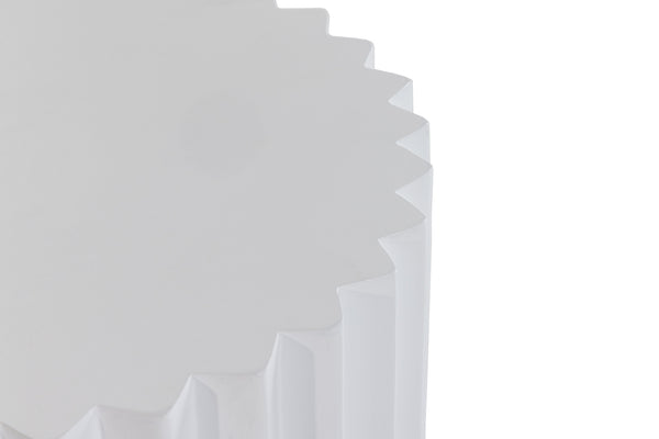 Modrest Evadale Modern White Concrete End Table Model VGGR-685156-WHT