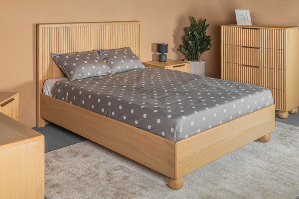 Eastern King Modrest Winters Modern Natural Oak Bedroom Set Model VGWD-EMILIO-SET-EK