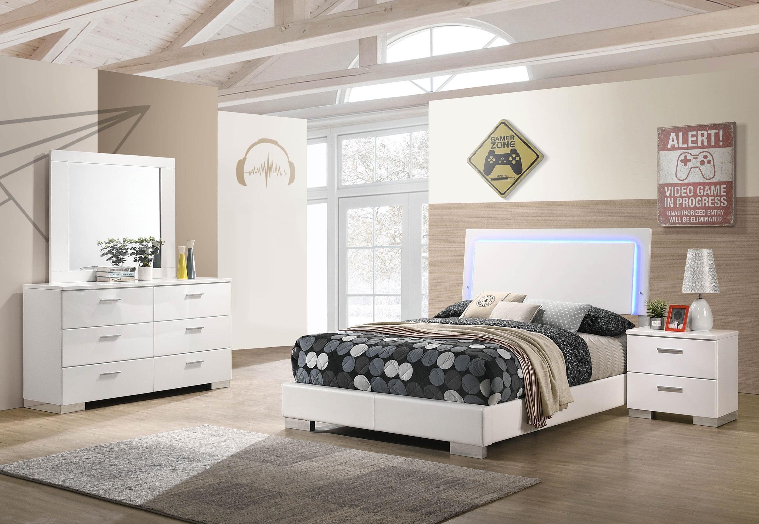 Coaster Felicity Contemporary Full Bed Model 203500F-S4