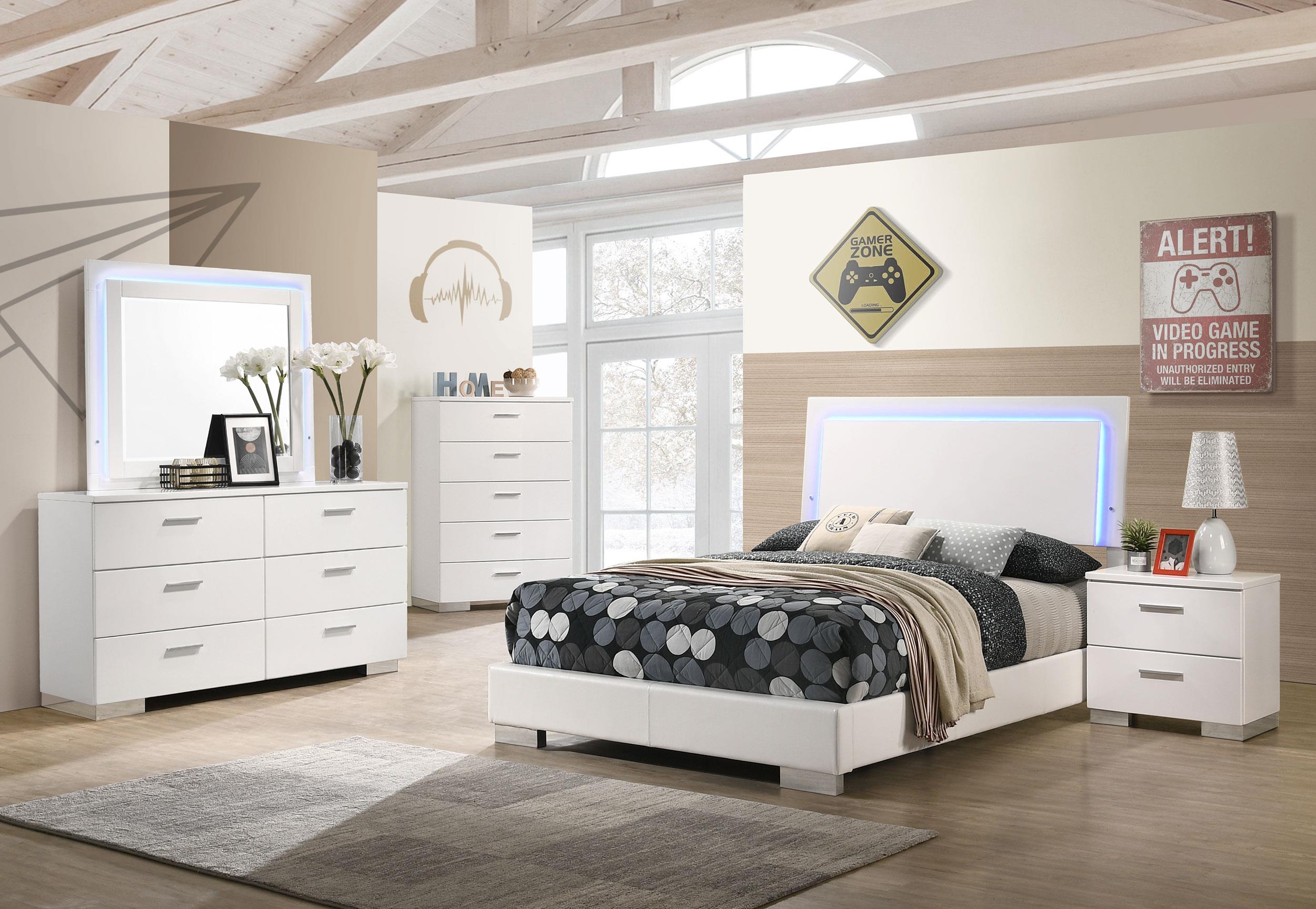Coaster Felicity Contemporary Full Bed Model 203500F-S5L