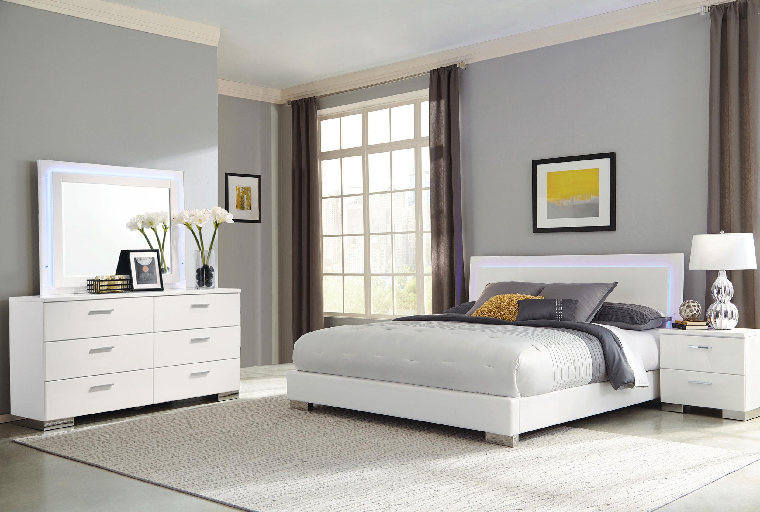 Coaster Felicity Contemporary California King Bed Model 203500Kw-S4L