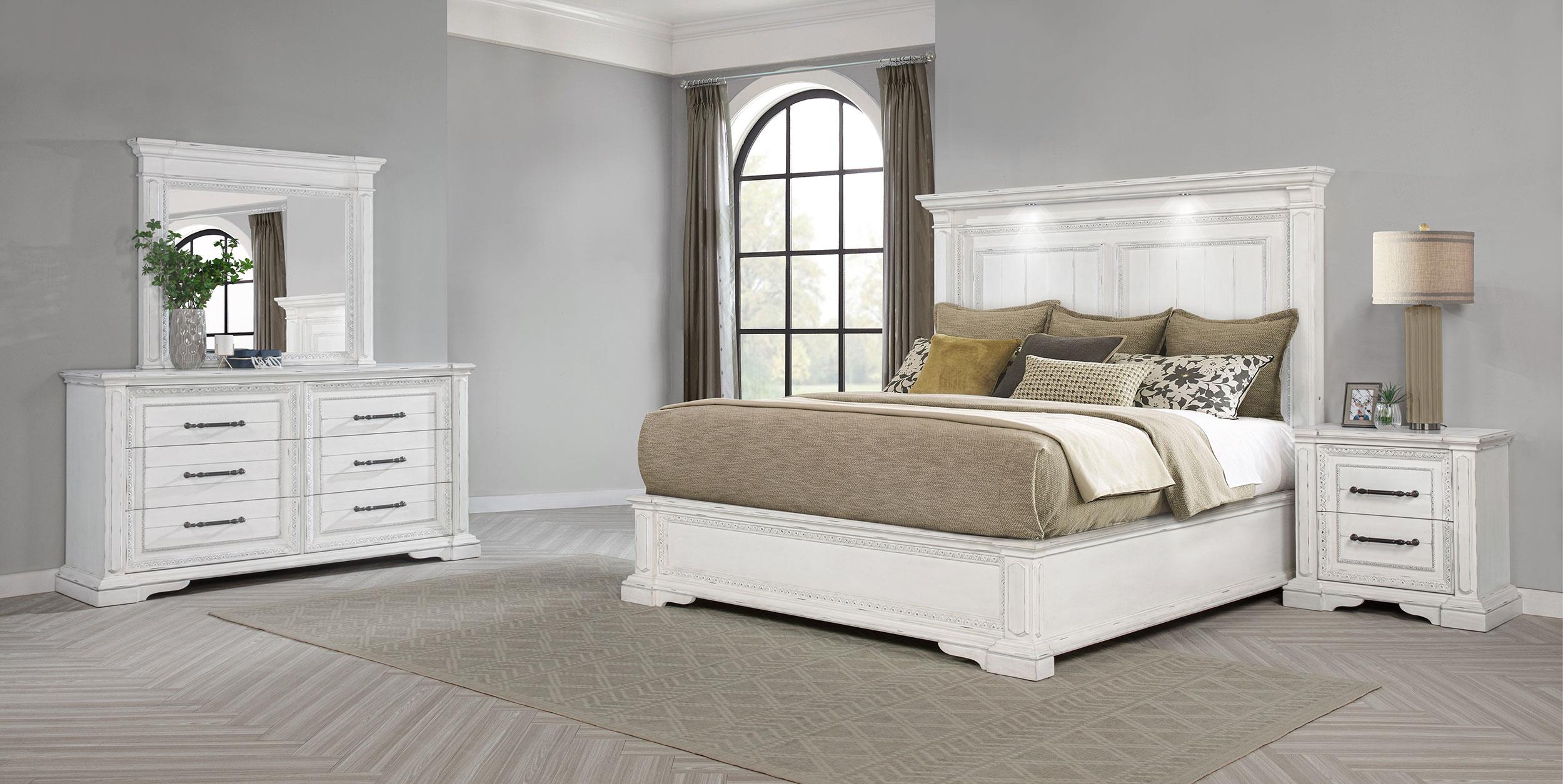 Coaster Mckinney Traditional Eastern King Bed Model 215871Ke-S4