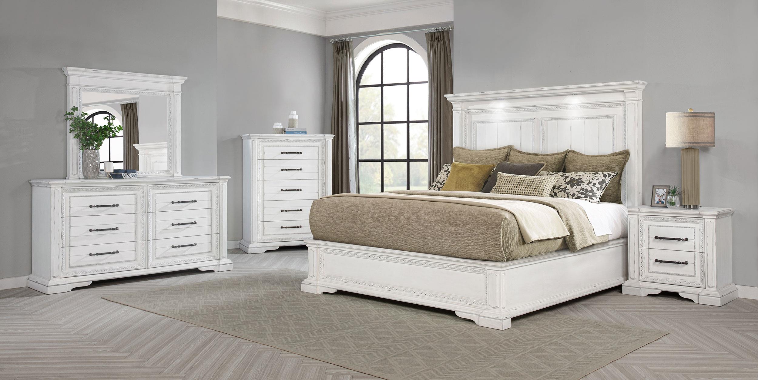 Coaster Mckinney Traditional Eastern King Bed Model 215871Ke-S5