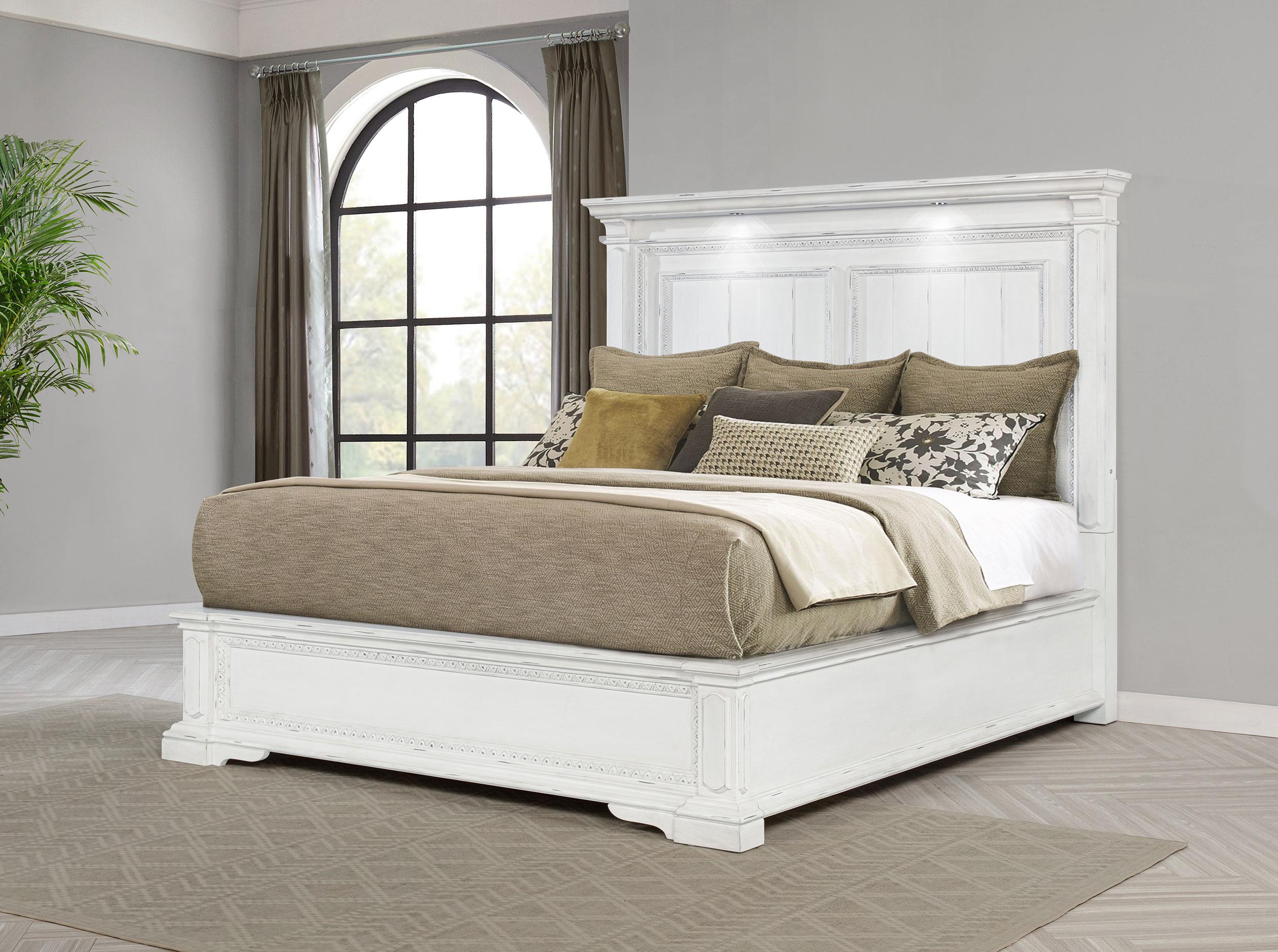 Coaster Mckinney Traditional Eastern King Bed Model 215871Ke