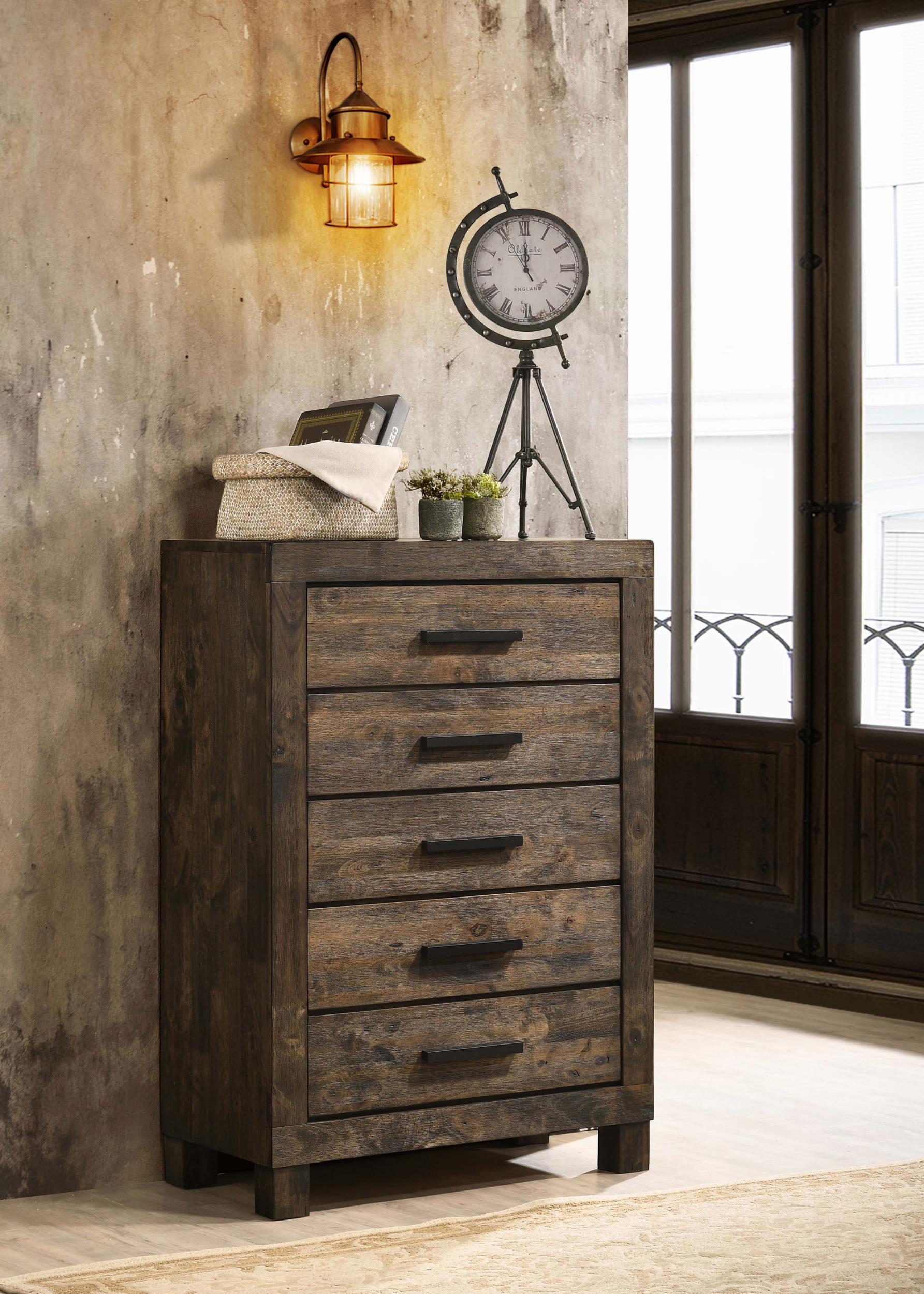 Coaster Woodmont Farmhouse Chest Model 222635