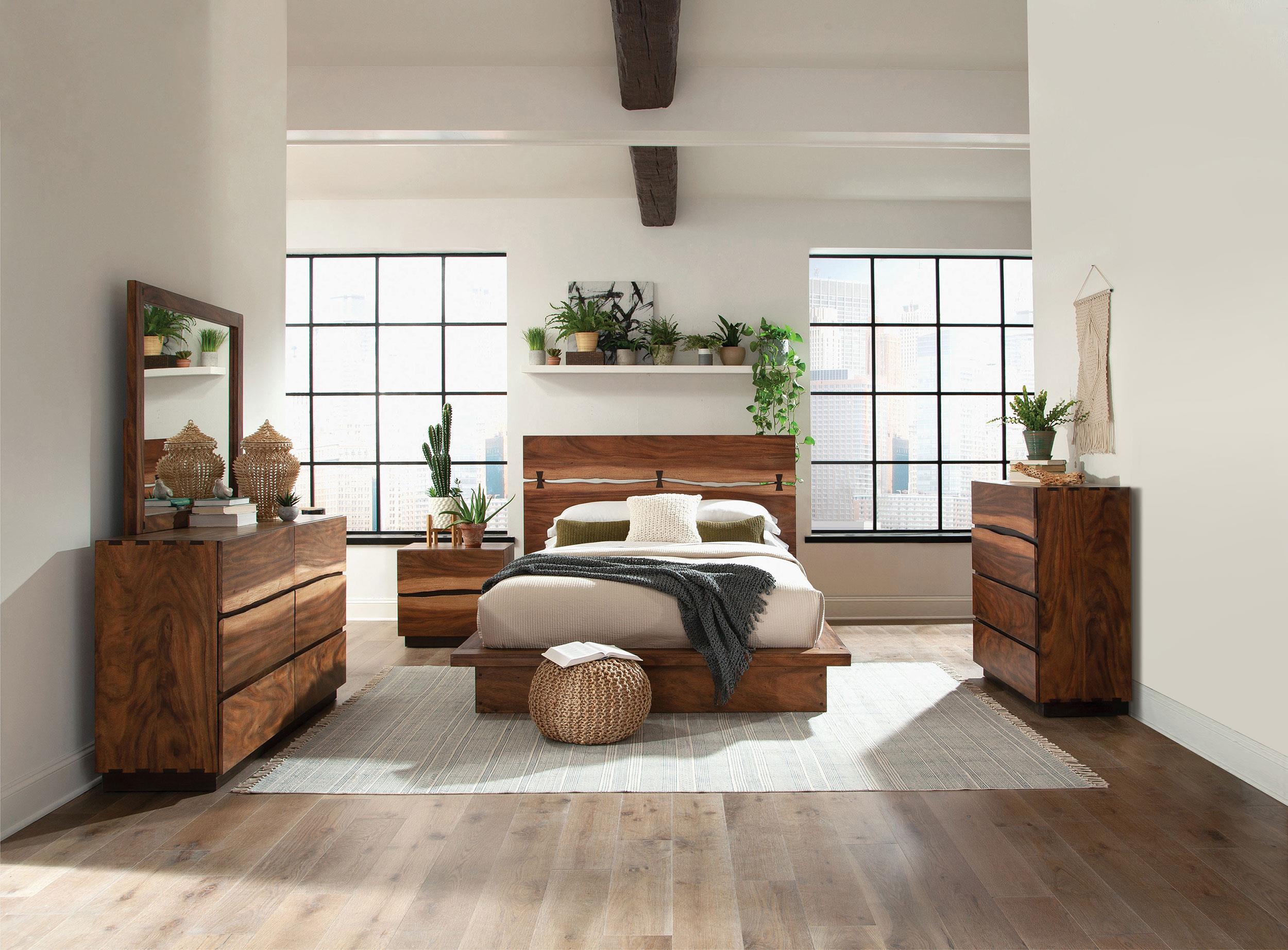 Coaster Winslow Farmhouse Eastern King Bed Model 223250Ke-S5