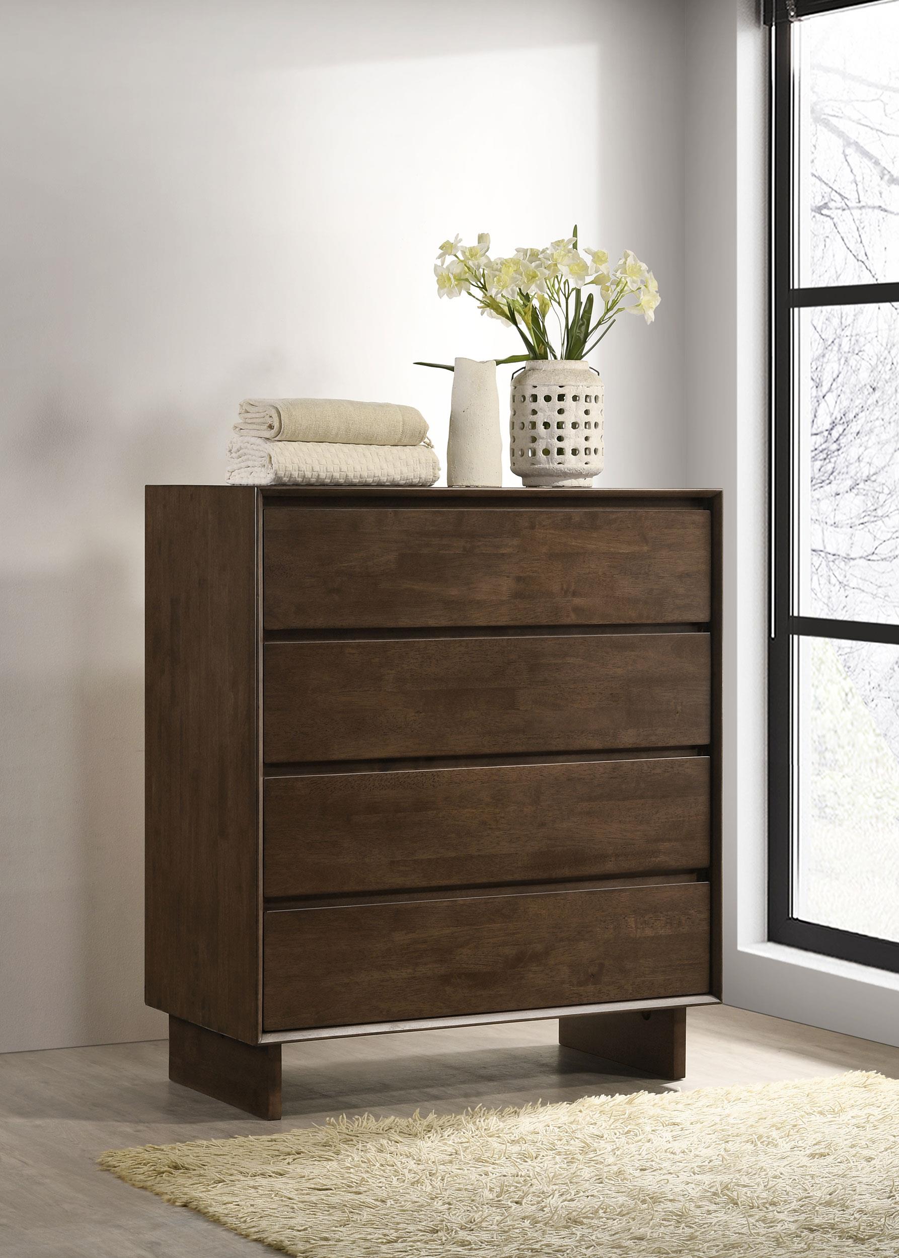Coaster Glenwood Transitional Chest Model 225015