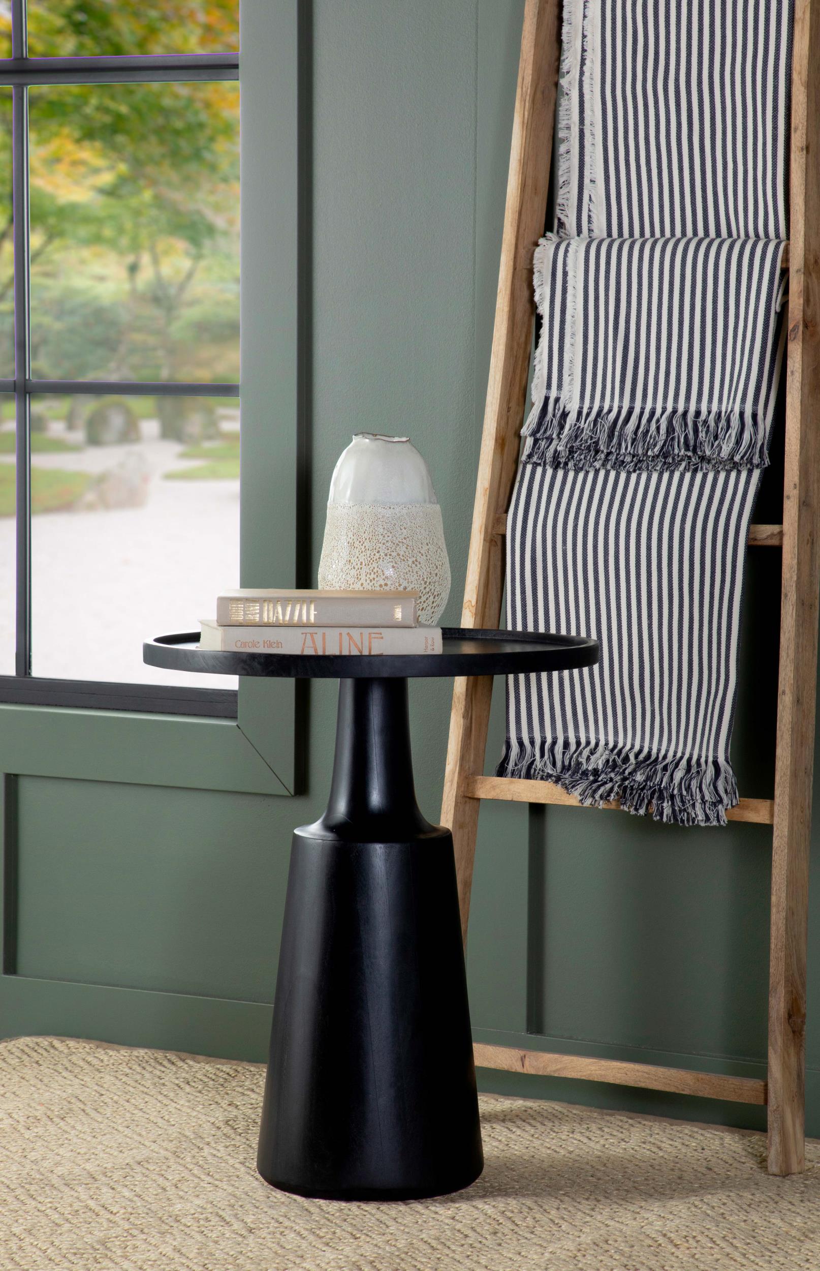 Coaster Ixia Farmhouse Side Table Model 915109