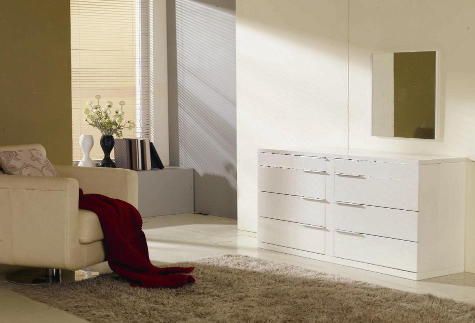 LA Furniture Prestige Modern White Lacquer Mirror VGWCPRESTIGE-MIR Contemporary Style by Vig Furnitrue Number 11708 Catch Home Goods
