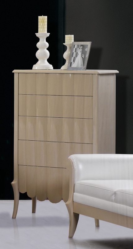 LA Furniture Waterfall Transitional Beige 5-Drawer Chest VGSLE-WATERFALL-CHEST Contemporary Style by Vig Furnitrue Number 15400 Catch Home Goods